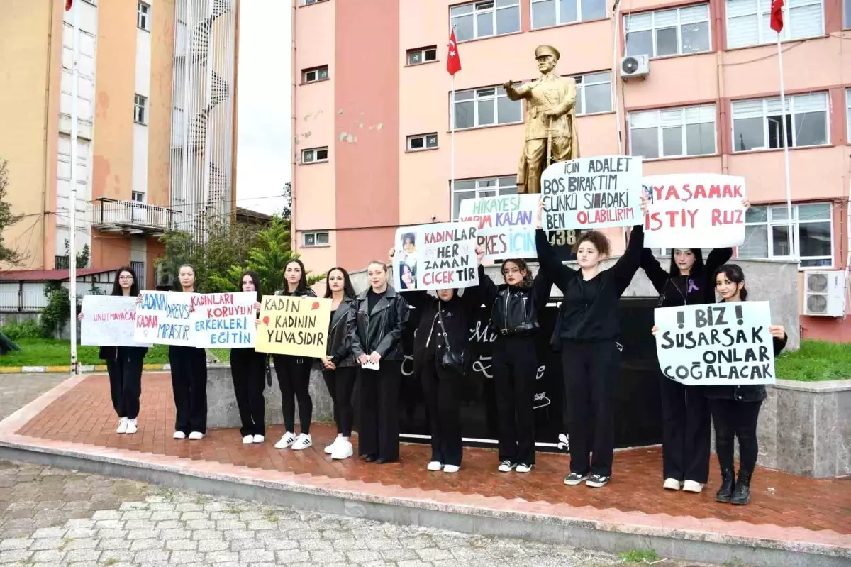 Kadına Şiddete Karşı Yürüyüş