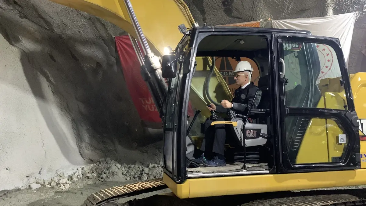 Çamlıhemşin Tüneli’nde Işık Görme Heyecanı