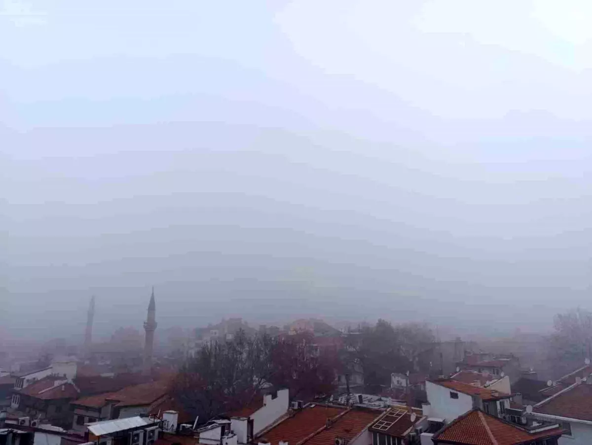 Sisli Hava Karahisar Kalesi’ni Gizledi